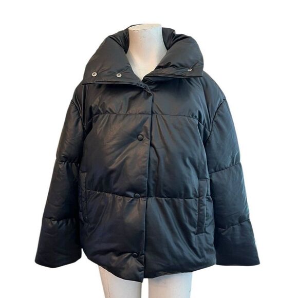 Bagatelle NYC Small Oversized Faux Leather Puffer Jacket Black Snaps - Picture 3 of 9